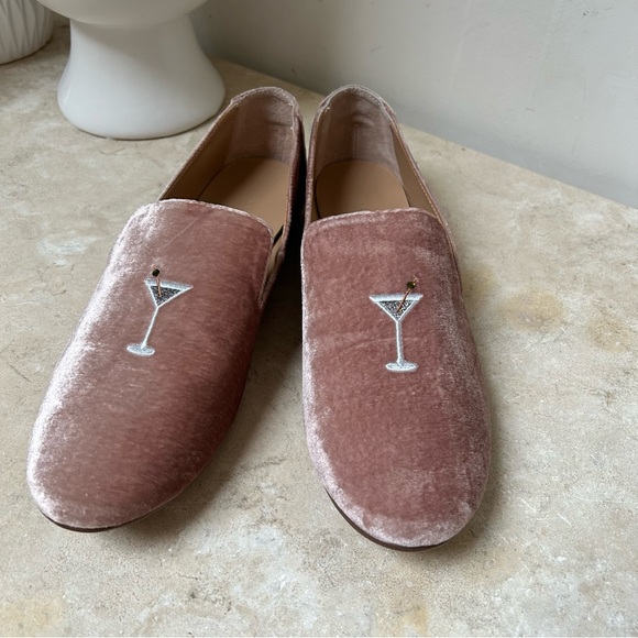 Banana Republic Women's Velvet Loafers in Pink with Martini appliqué 9.5 EUC! - Picture 2 of 11